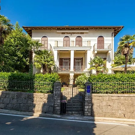 Carolina アパート